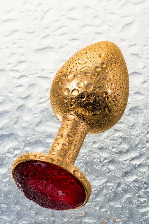 Анальная втулка Gold Small с рубиновым кристаллом